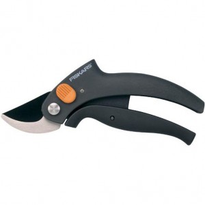 Секатор плоскостной Fiskars PowerLever с рычажным приводом